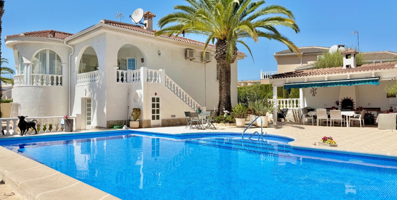 Resale - Villa -
Ciudad Quesada - Ciudad Quesada - Town