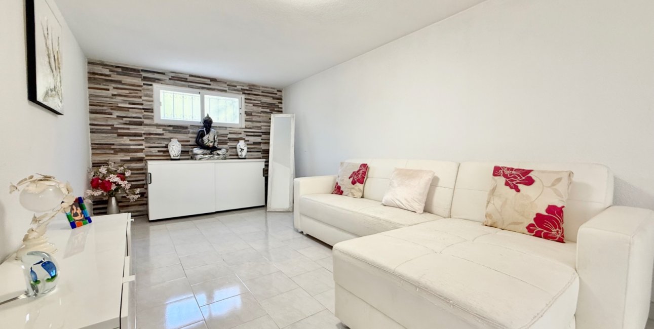 Resale - Villa -
Ciudad Quesada - Ciudad Quesada - Town