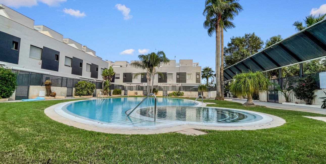 Resale - Townhouse -
Pilar de La Horadada - El Mojón