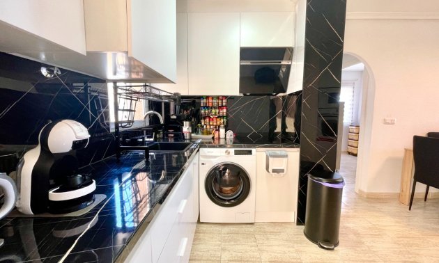 Resale - Apartment / flat -
Torrevieja - San Luis