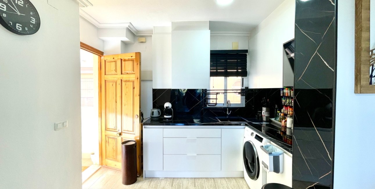 Resale - Apartment / flat -
Torrevieja - San Luis
