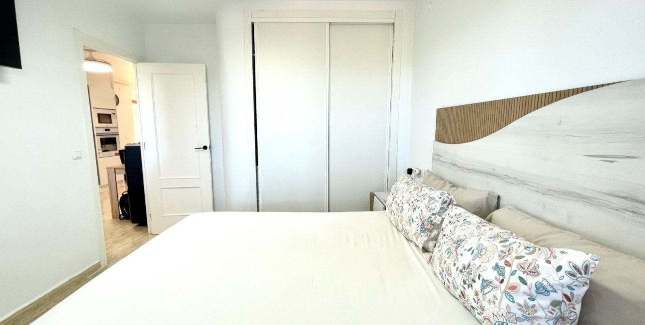 Resale - Apartment / flat -
Torrevieja - San Luis