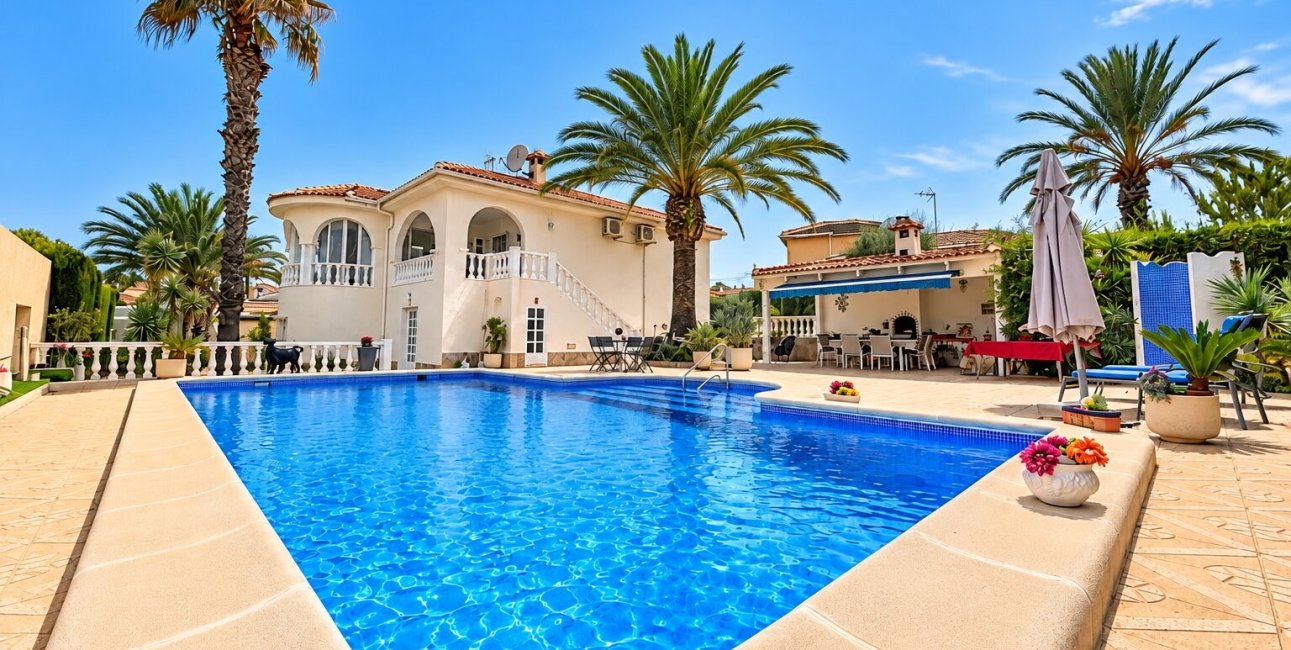 Resale - Villa -
Ciudad Quesada - Ciudad Quesada - Town