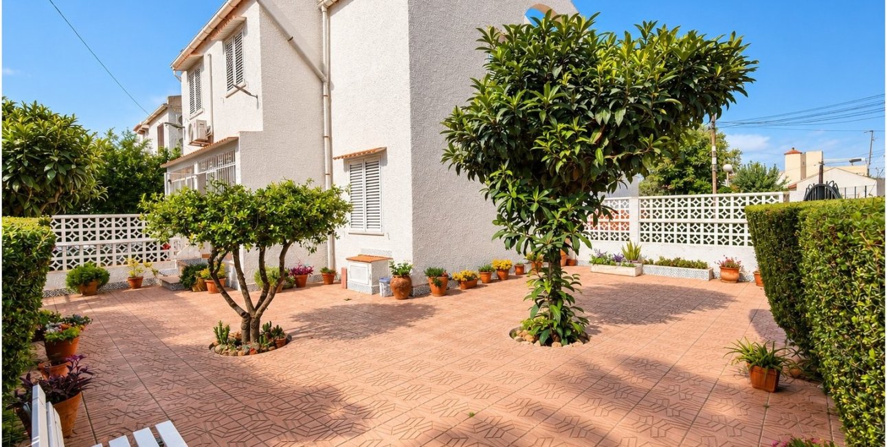 Reventa - Adosado -
Torrevieja - Torrevieja - Centre