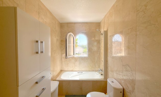 Resale - Townhouse -
Orihuela Costa - Las Ramblas