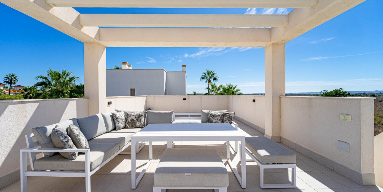Reventa - Villa -
Ciudad Quesada - Doña Pepa