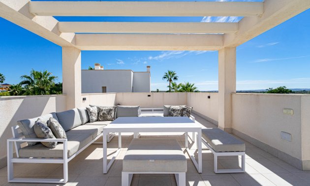 Reventa - Villa -
Ciudad Quesada - Doña Pepa