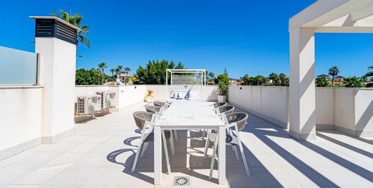 Reventa - Villa -
Ciudad Quesada - Doña Pepa
