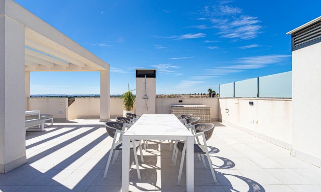 Reventa - Villa -
Ciudad Quesada - Doña Pepa