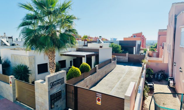 Reventa - Bungalow -
Los Montesinos - La Herrada