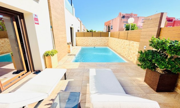 Reventa - Bungalow -
Los Montesinos - La Herrada