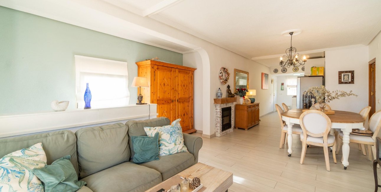 Resale - Villa -
Orihuela Costa - Los Balcones