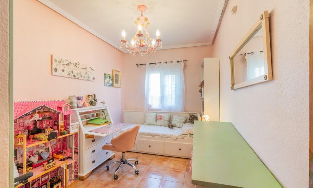 Resale - Villa -
Orihuela Costa - Los Balcones
