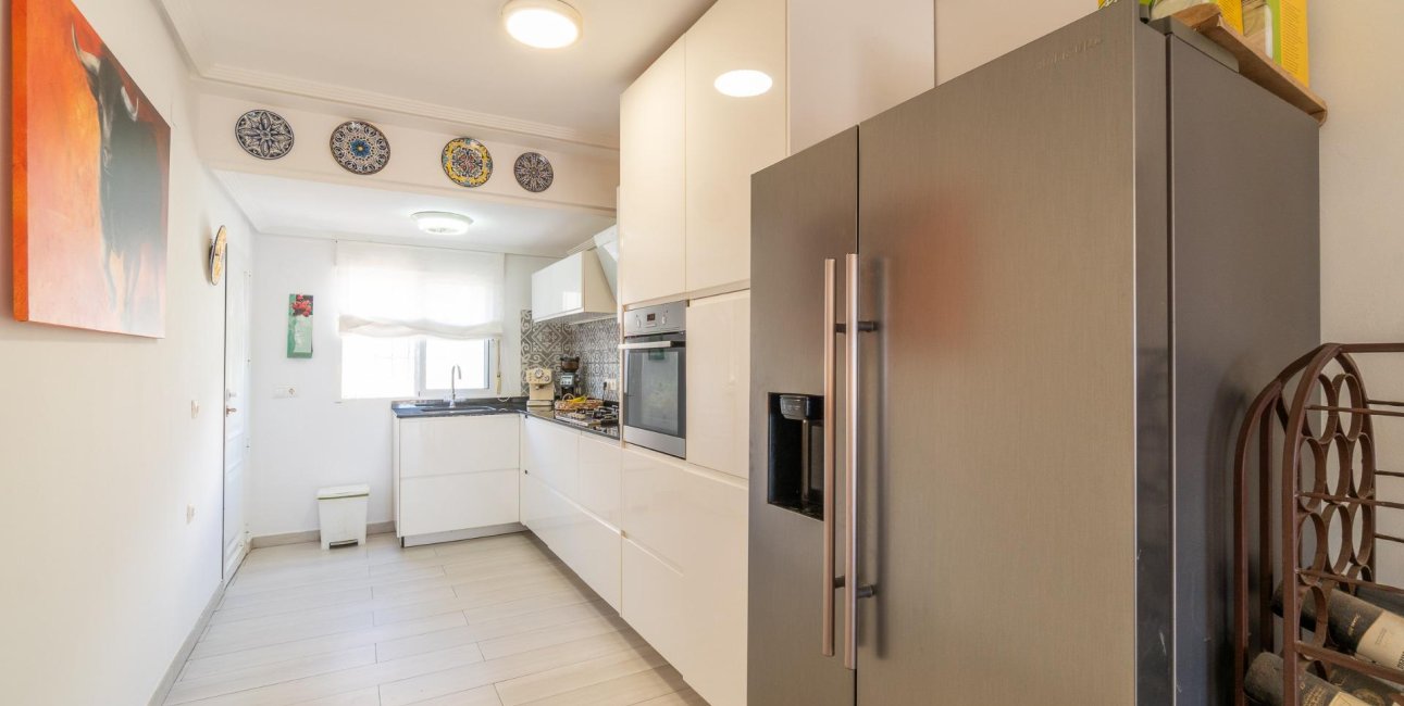 Resale - Villa -
Orihuela Costa - Los Balcones