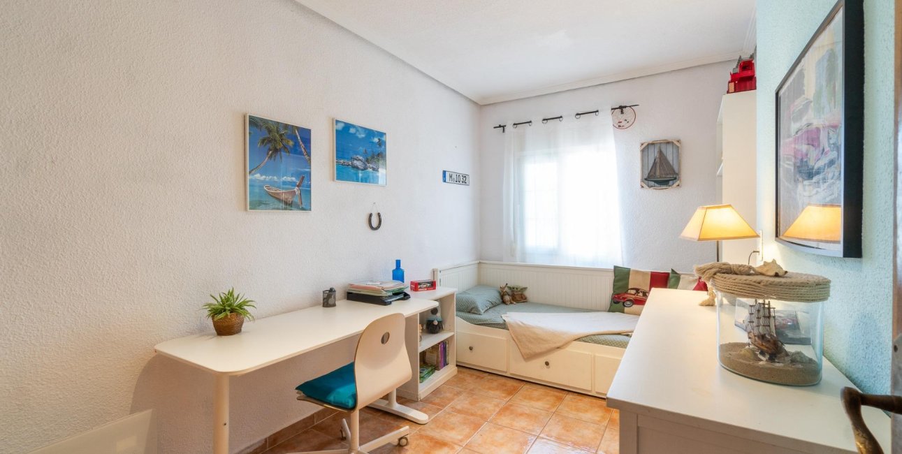 Resale - Villa -
Orihuela Costa - Los Balcones