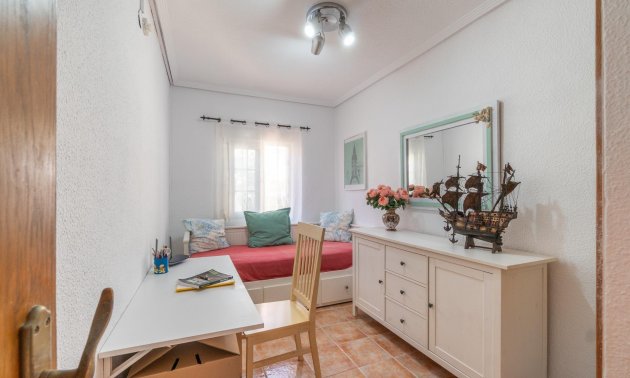 Resale - Villa -
Orihuela Costa - Los Balcones