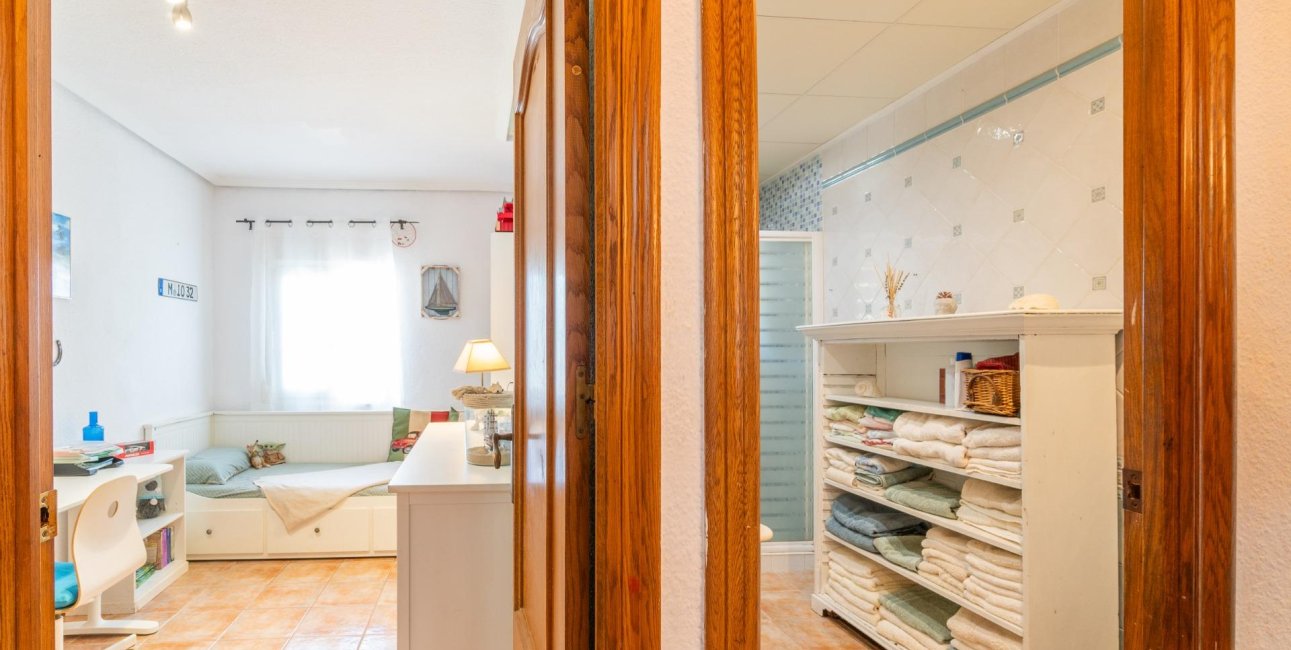 Resale - Villa -
Orihuela Costa - Los Balcones