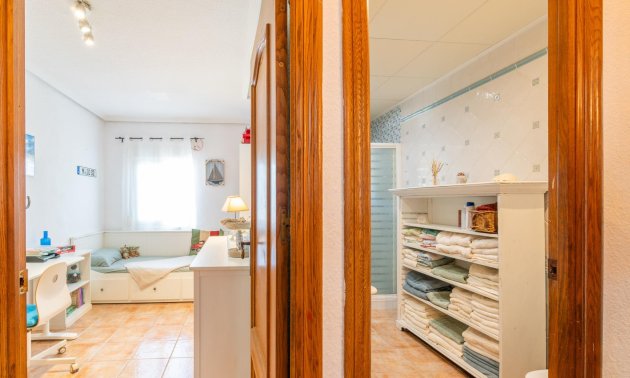 Resale - Villa -
Orihuela Costa - Los Balcones
