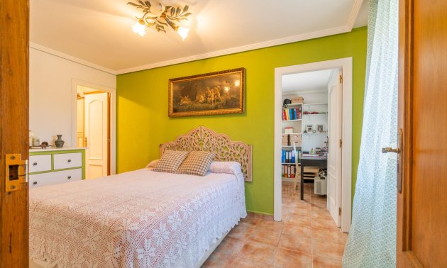 Resale - Villa -
Orihuela Costa - Los Balcones