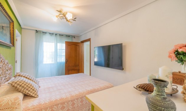 Resale - Villa -
Orihuela Costa - Los Balcones