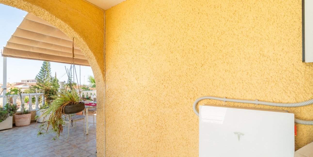 Resale - Villa -
Orihuela Costa - Los Balcones