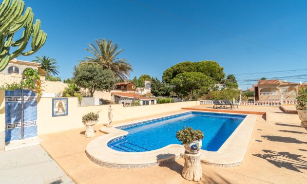Resale - Villa -
Orihuela Costa - Los Balcones