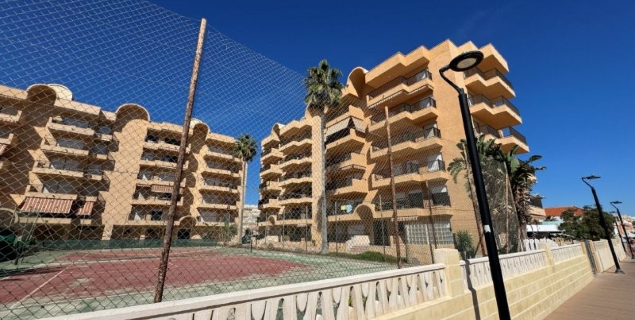 Resale - Apartment / flat -
Torrevieja - Los Europeos