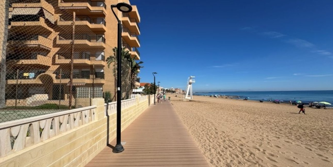 Resale - Apartment / flat -
Torrevieja - Los Europeos