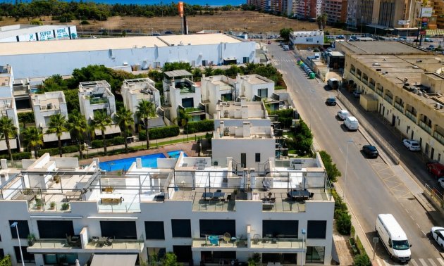 Reventa - Apartamento / piso -
Orihuela Costa - Punta Prima