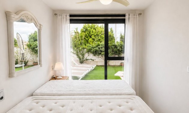Reventa - Apartamento / piso -
Orihuela Costa - Punta Prima