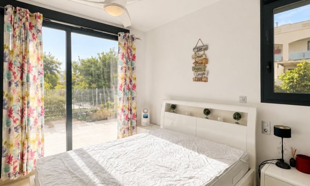 Reventa - Apartamento / piso -
Orihuela Costa - Punta Prima