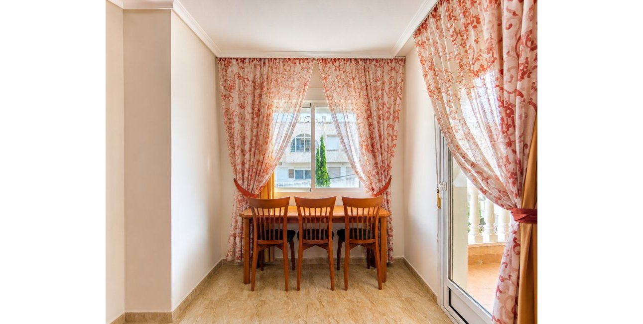 Resale - Apartment / flat -
Torrevieja - Playa Del Cura