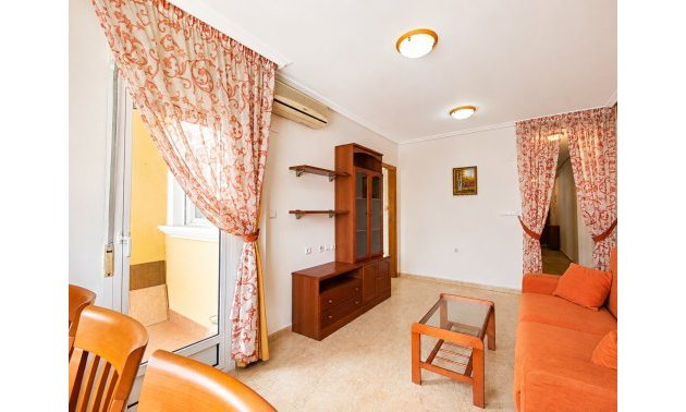 Resale - Apartment / flat -
Torrevieja - Playa Del Cura