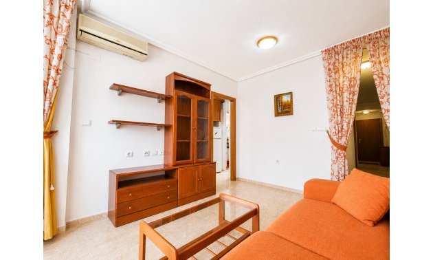 Resale - Apartment / flat -
Torrevieja - Playa Del Cura
