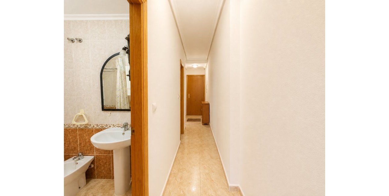 Resale - Apartment / flat -
Torrevieja - Playa Del Cura