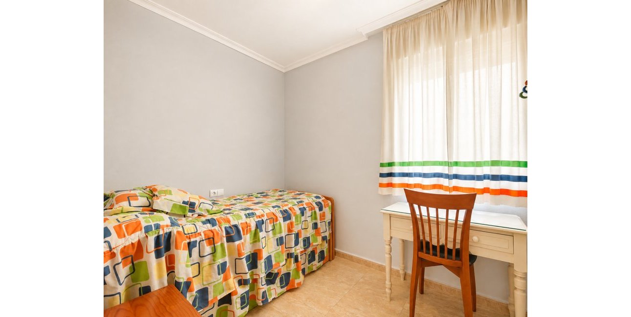 Resale - Apartment / flat -
Torrevieja - Playa Del Cura
