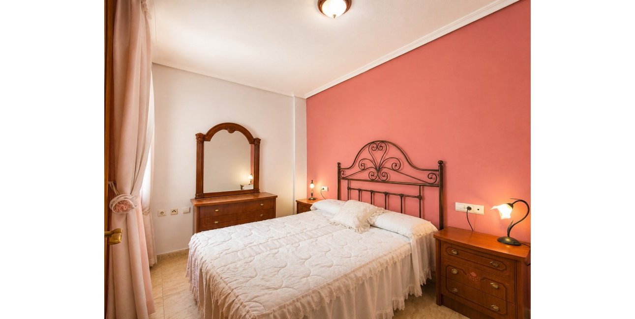 Resale - Apartment / flat -
Torrevieja - Playa Del Cura