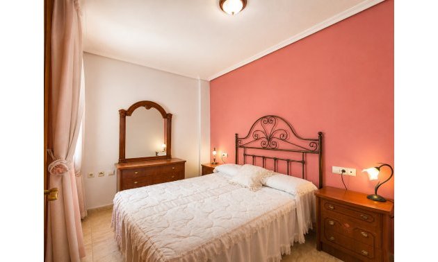 Resale - Apartment / flat -
Torrevieja - Playa Del Cura