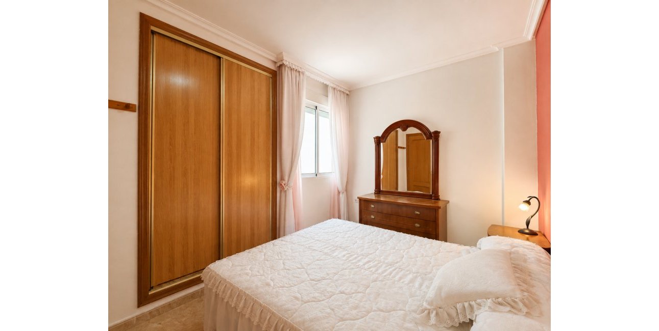Resale - Apartment / flat -
Torrevieja - Playa Del Cura