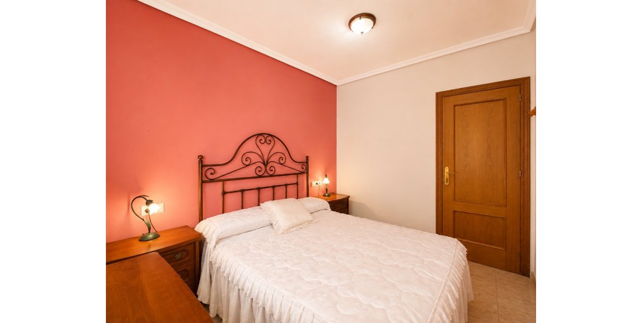 Resale - Apartment / flat -
Torrevieja - Playa Del Cura