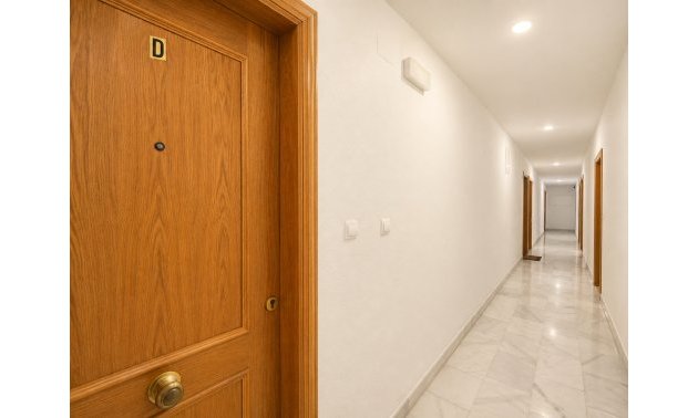 Resale - Apartment / flat -
Torrevieja - Playa Del Cura