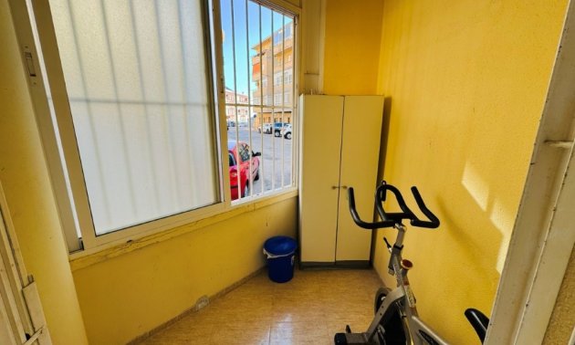 Resale - Apartment / flat -
Torrevieja - La Mata
