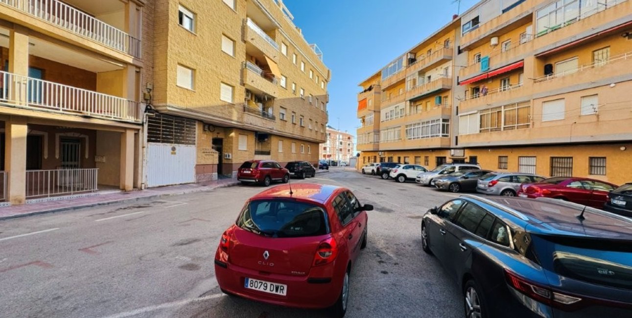 Resale - Apartment / flat -
Torrevieja - La Mata