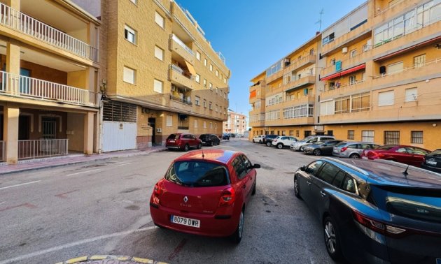 Resale - Apartment / flat -
Torrevieja - La Mata