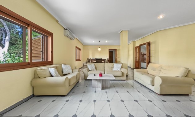Reventa - Villa -
Orihuela Costa - Campoamor
