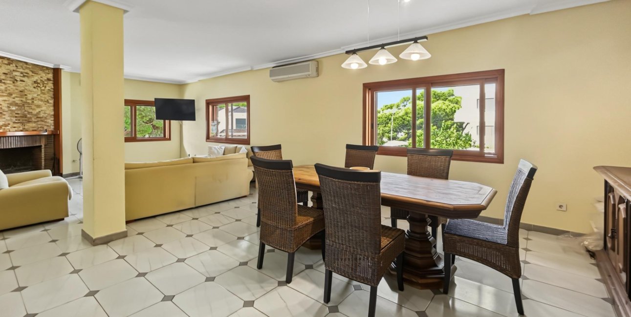 Reventa - Villa -
Orihuela Costa - Campoamor