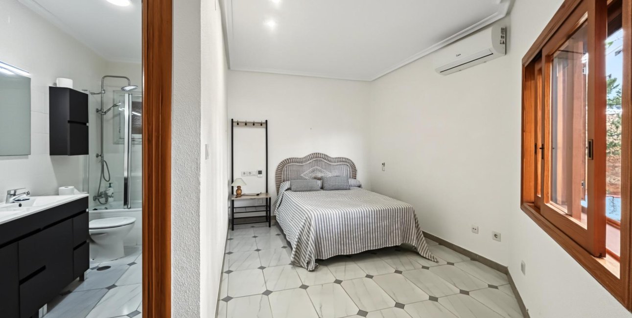Reventa - Villa -
Orihuela Costa - Campoamor