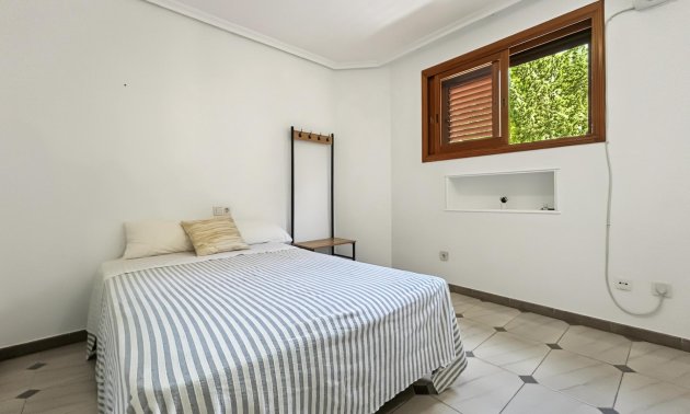Reventa - Villa -
Orihuela Costa - Campoamor