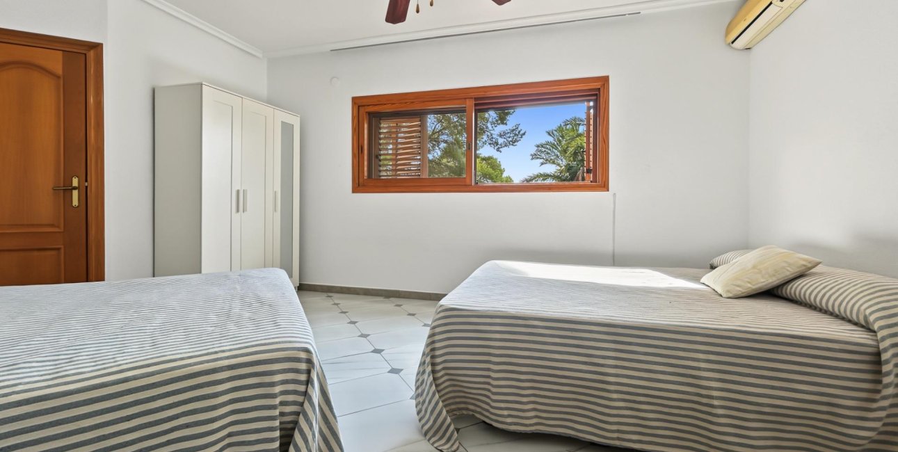 Reventa - Villa -
Orihuela Costa - Campoamor