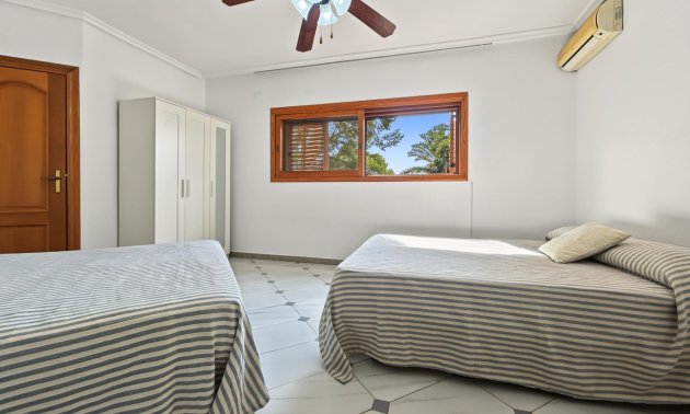 Reventa - Villa -
Orihuela Costa - Campoamor
